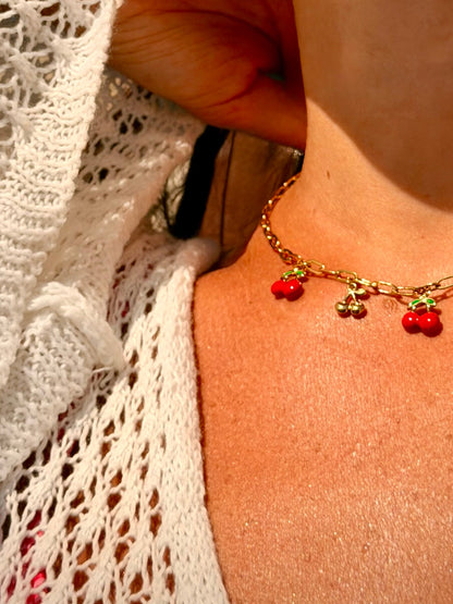 Collier Cherry